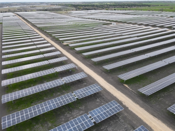 한화큐셀이 2021년 완공한 미국 텍사스주 168MW 규모 태양광 발전소 (사진=한화큐셀)