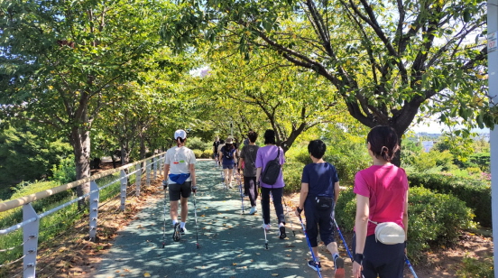 파주보건소 북유럽식 걷기 동아리 참석자 모집(사진=파주보건소)