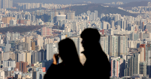 서울 남산에서 바라본 아파트 단지. (사진=연합)