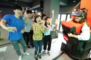 KT-GS리테일, 도심형 VR 테마파크 '브라이트' 2호점 오픈