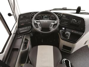현대차, 커지고 안전 편의 장치 강화한 '유니버스' 개선 모델 공개