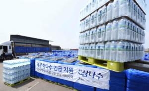 제주개발공사, 수돗물 유충 피해 인천에 삼다수 2만병 지원