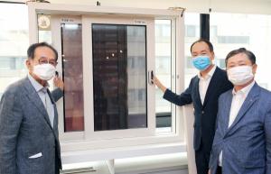 SK건설, 국내 첫 '아파트 창문형 태양광 발전시스템' 개발