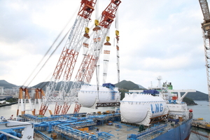 대우조선해양-포스코, '세계 최초' 고망간강 LNG 연료탱크 선박 탑재