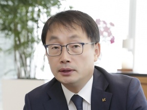 구현모 KT대표, 정권 압박에도 연임 의지 확고···남은 과제는?