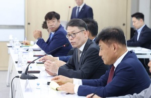 김성태 기업은행장, 충남·대전 중기 대표들과 간담회