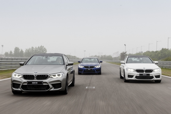 BMW 6세대 'NEW M5'가 영종도 드라이빙 센터에서 열린 'BMW M 익스피리언스 2018'에서 14일 공개됐다. (사진=BMW그룹 코리아)