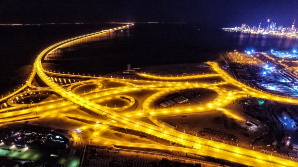 셰이크 자베르 코즈웨이 해상교량 야간 전경. (사진= 현대건설)