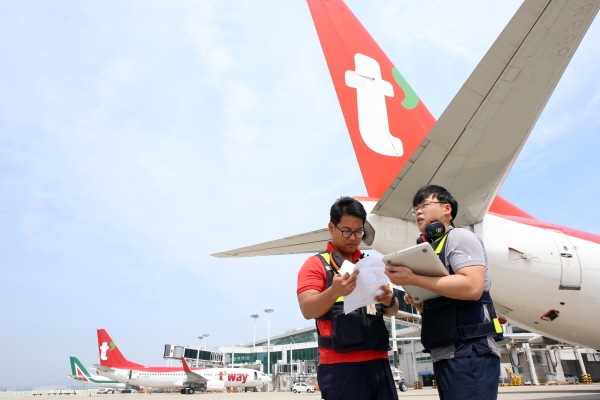 티웨이항공이 최근 정부 평가에서도 최고 등급을 받은 데 이어 하반기에도 안전운항 기조를 지속 이어나간다고 30일 밝혔다. (사진=티웨이항공)