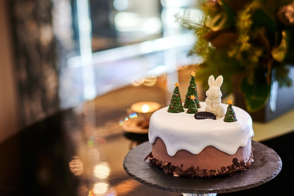 호텔롯데가 운영하는 롯데호텔에서 크리스마스와 연말을 겨냥해 25일까지 크리스마스 한정 케이크를 판다.(사진=롯데호텔)
