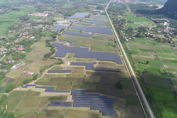 한화에너지가 2020년 11월 준공한 말레이시아 LSS 2 Chuping 태양광 발전소 전경 (사진=한화에너지)