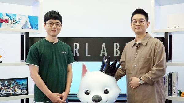 펄어비스 '도깨비' 김상영 리드 프로듀서(오른쪽)와 남창기 게임 디자이너. (사진=펄어비스)