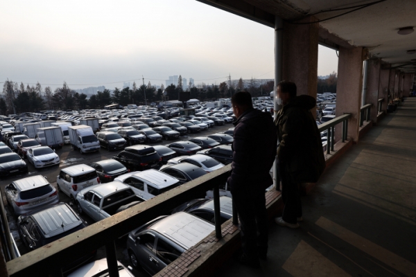 지난 10월 서울 장안평 중고차 매매시장에 차량들이 주차돼 있다. (사진=연합뉴스)