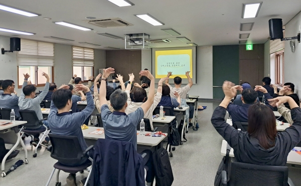 역량강화 힐링교육 현장 모습. (사진=부산시설공단)