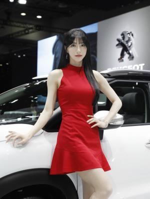 [서울모터쇼] 시트로엥 레이싱모델 임솔아, "C3 에어크로스가 더 돋보이네"