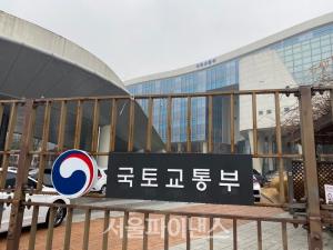 국토부, '평택 타워크레인 사고' 유사기종 안전 점검