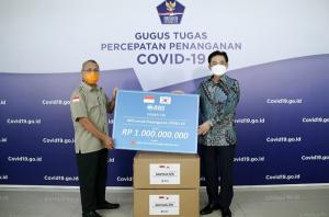 우리은행, 인도네시아에 코로나19 방호복 5000벌 기부