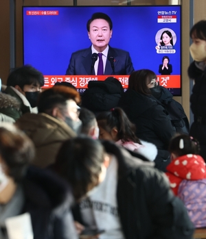 [전문] 尹대통령 "복합 위기 수출로 돌파···노동·교육·연금개혁 추진"