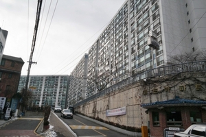 반포미도아파트, 49층 1739세대 단지로 재건축