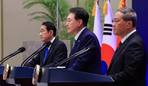 韓·中·日 정상회담 정례화, FTA 협상 재개···경제계 '환영'